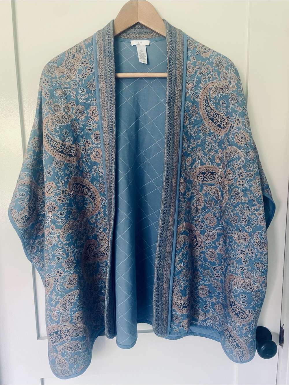 JJill light weight jersey, quilted reversible Paisley, kimono